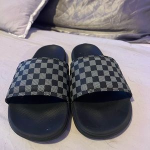 VANS CHECKERED SLIDES